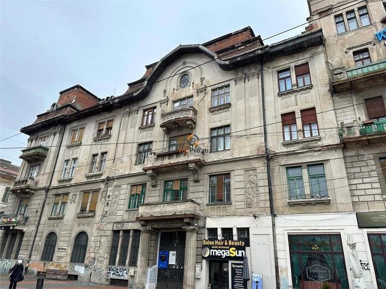 Apartament cu 3 camere decomandat în P-ța Unirii