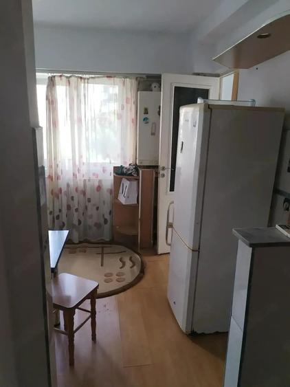 Inchiriere camera in apartament de doua camere - 3