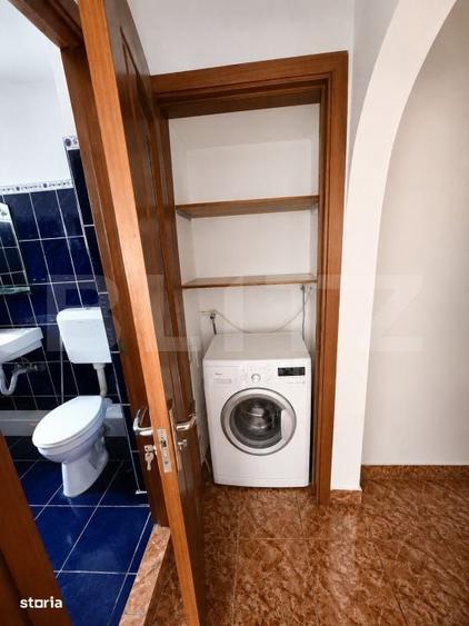 Apartament cu 3 camere decomandat în Micro 12