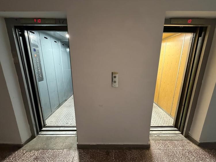 Garsonieră semidecomandată în Titan