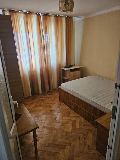 Apartament cu 2 camere semidecomandat în Micro 38