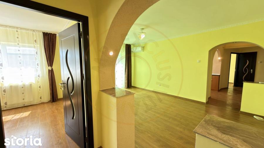 Apartament cu 3 camere semidecomandat în Central