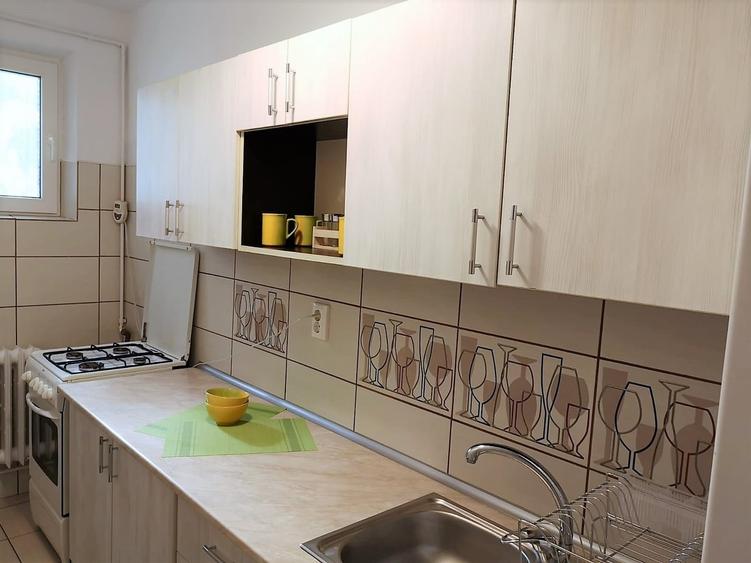 Garsonieră decomandată în Gorjului