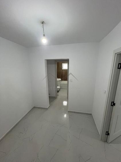Apartament cu 2 camere decomandat în Nicolina