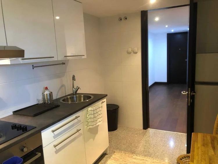Apartament cu 2 camere decomandat, mobilat în Arcul de Triumf