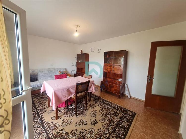 Apartament cu 2 camere decomandat în Noua