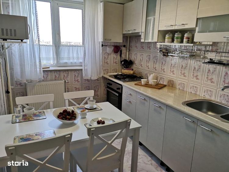 Apartament cu 3 camere decomandat, mobilat în Tomis Nord