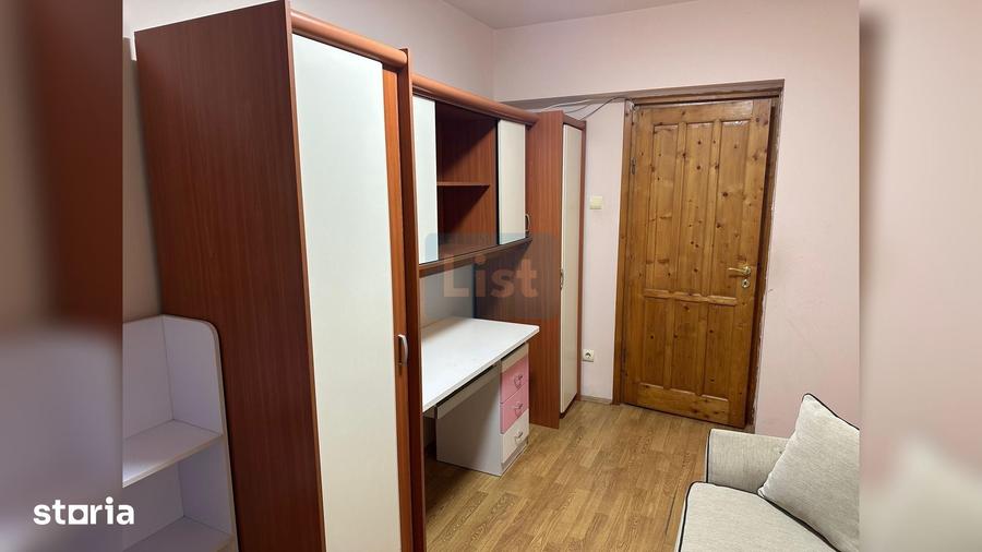 Apartament cu 3 camere decomandat în Între Lacuri