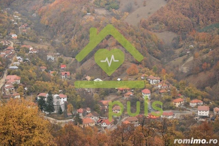 Casă cu 4 camere cu Teren 1100 Mp în Godeanu