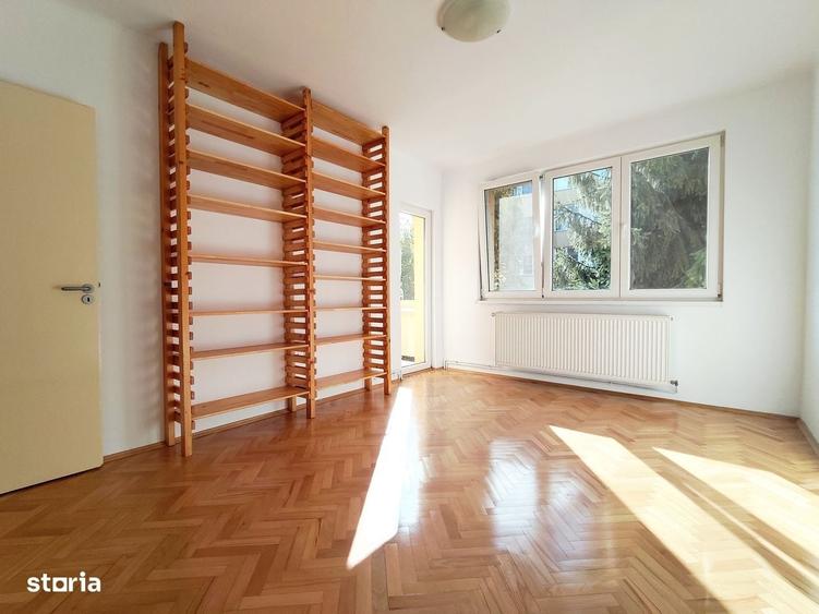 Apartament cu 4 camere în Central