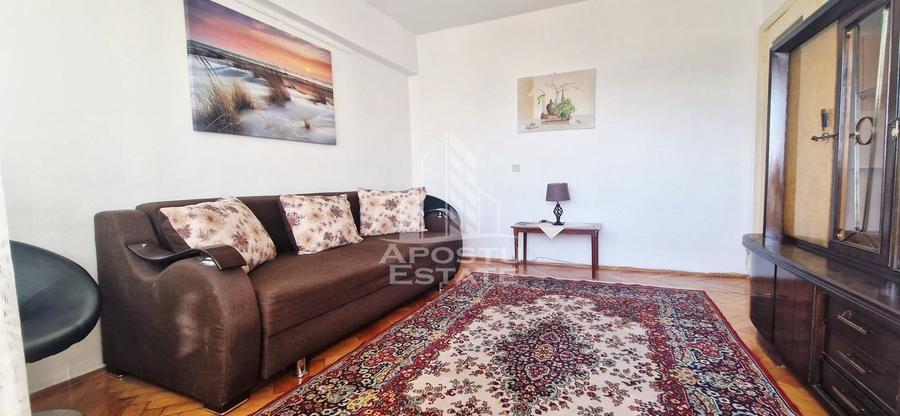 Apartament cu 2 camere decomandat în P-ța Unirii