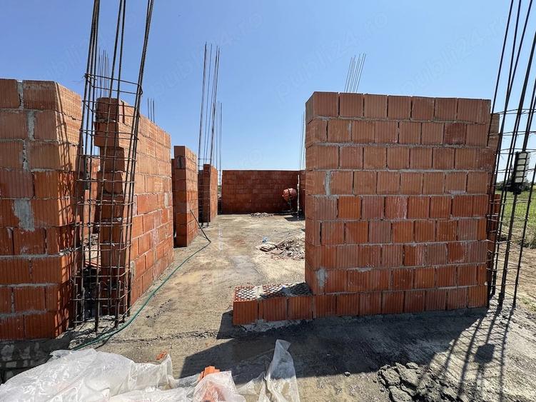 Vand teren intravilan de 450 mp cu casa P+1E in construc?ie - 3