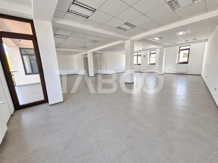 Birou, de 130 mp, în Central