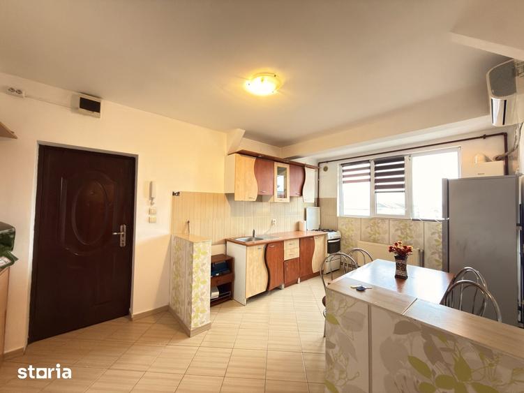 Apartament cu 2 camere decomandat în Girocului