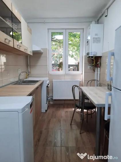 Apartament cu 2 camere decomandat în Ultracentral