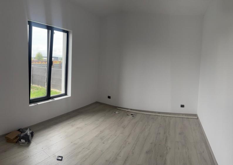 Casă individuală cu 4 camere cu Teren 500 Mp în Tărlungeni