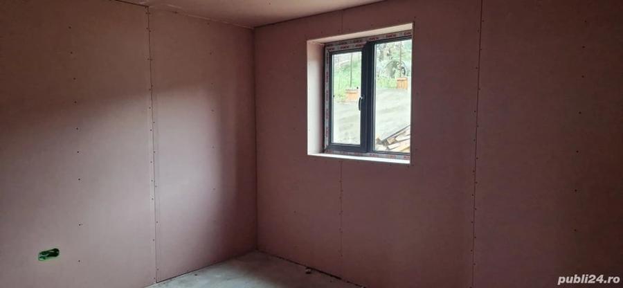 Casă cu 3 camere cu Teren 1128 Mp în Vlădesti