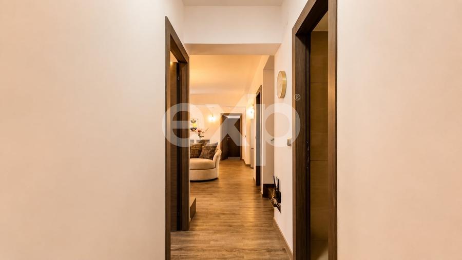 Apartament cu 4 camere decomandat, mobilat în Poiana Brașov