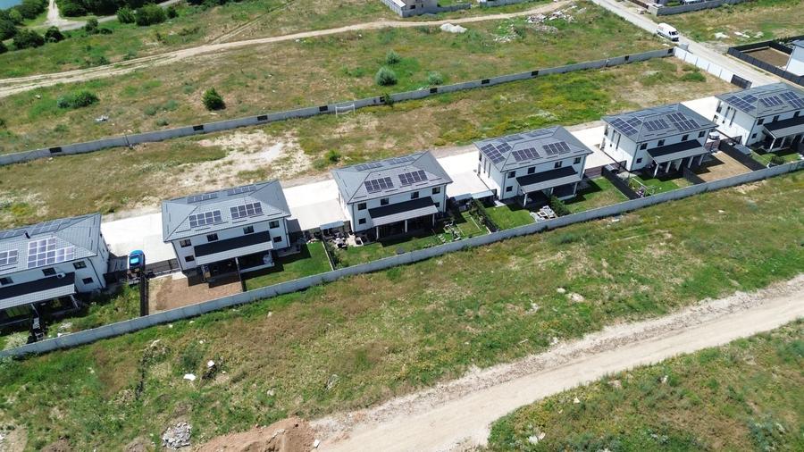 Casă individuală cu 5 camere cu Canalizare în Clinceni
