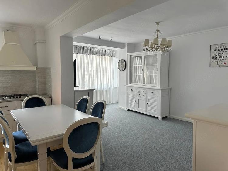 Apartament cu 3 camere decomandat în Dacia