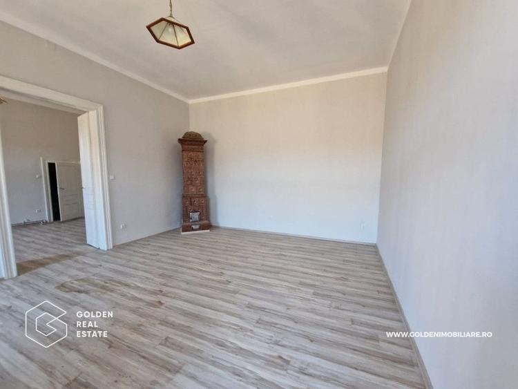 Apartament 3 camere renovat, ultracentral, etaj 3, cladirea Catedralei Catolice - 1