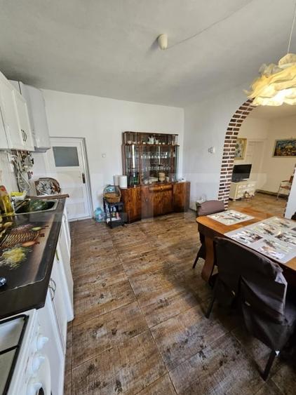 Casă individuală cu 4 camere cu Garaj în Exterior Sud