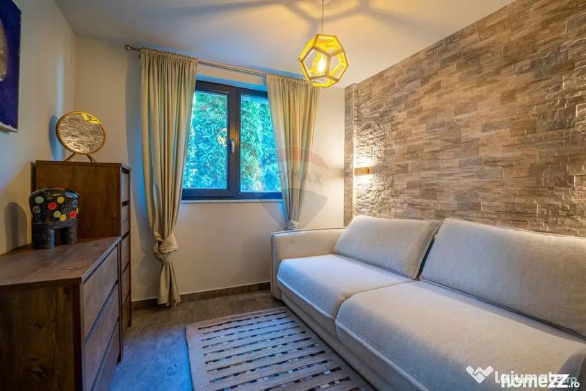 Casă cu 7 camere cu Teren 251 Mp în Sinaia