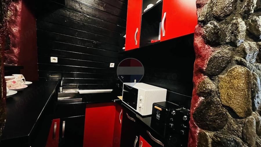 Casă cu 4 camere cu Teren 959 Mp în Lăzăreni