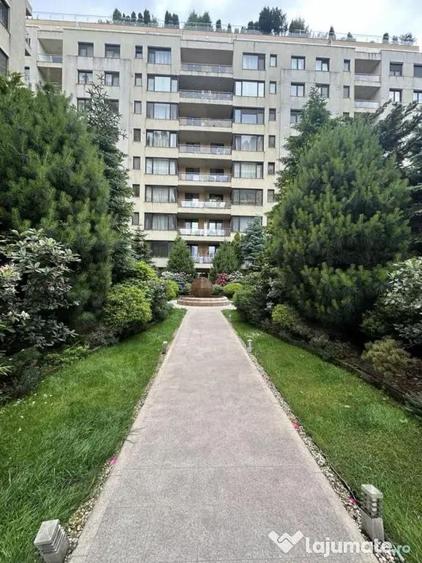 Garsonieră decomandată în Herăstrău