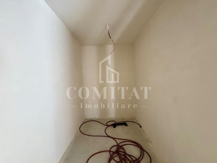 Duplex cu 4 camere cu Canalizare în Florești