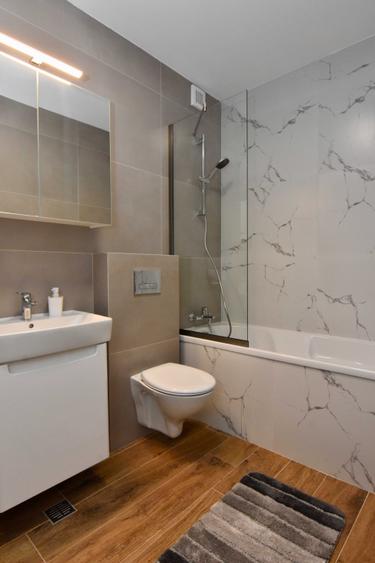 Apartament cu 2 camere decomandat, mobilat în Central