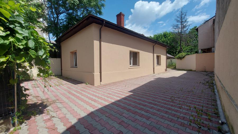 Casă individuală cu 3 camere cu Canalizare în Știrbei Vodă