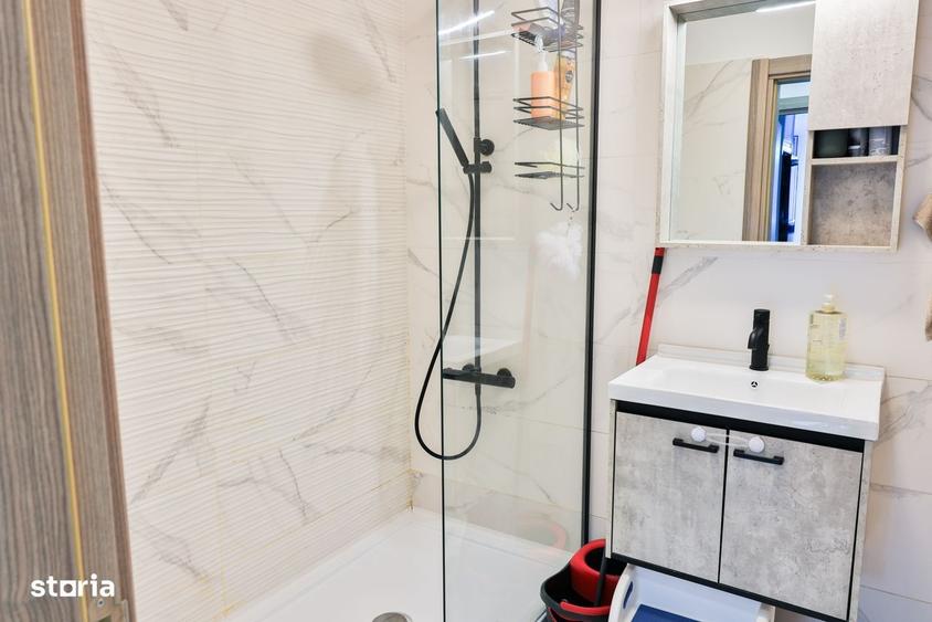 Apartament cu 3 camere decomandat în Muncii