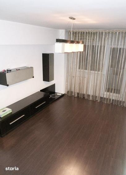 Apartament cu 3 camere decomandat în Dristor