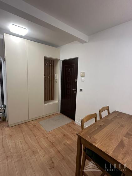 Apartament cu 3 camere decomandat, mobilat în Plopilor
