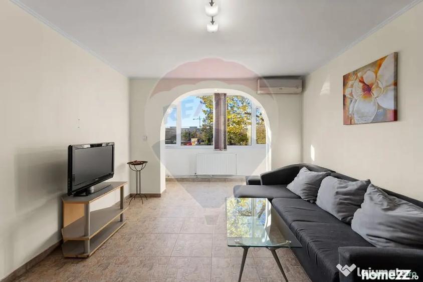 Apartament cu 3 camere semidecomandat în Podgoria