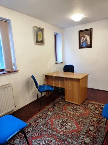 Garsonieră decomandată în Central