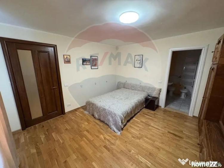Casă cu 6 camere cu Teren 1263 Mp în Dărmănești