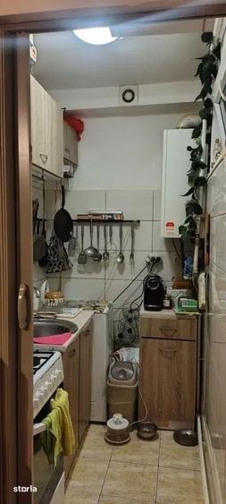 Apartament cu 2 camere nedecomandat în Rovinari