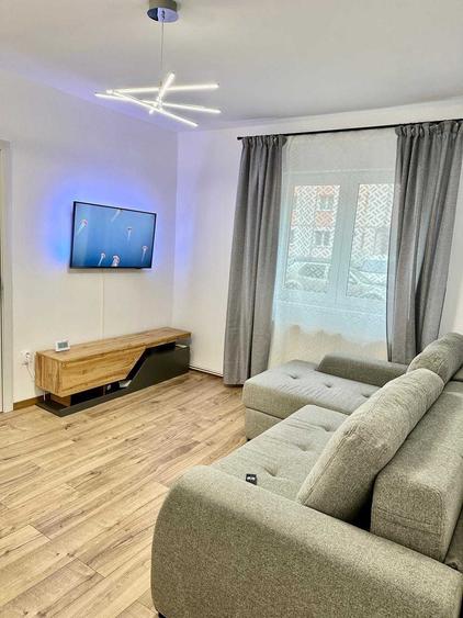 Apartament cu 2 camere semidecomandat în Cedonia