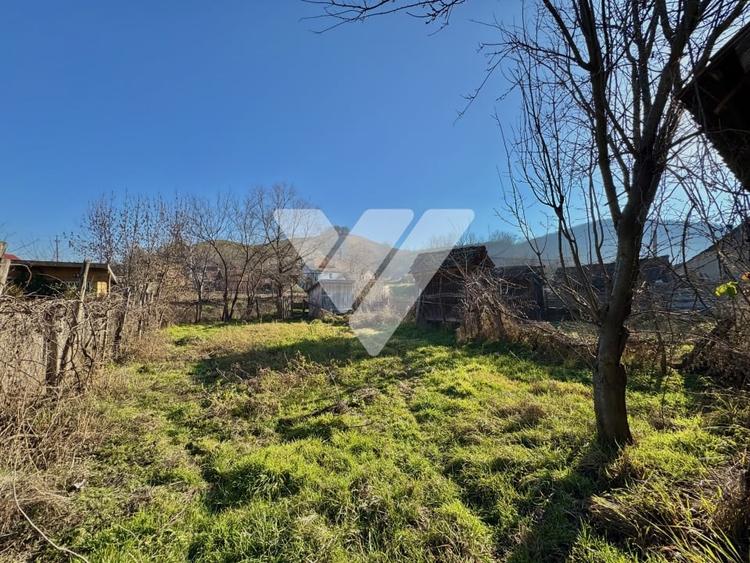 Casă individuală cu 2 camere cu Canalizare în Buia