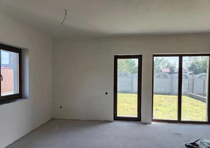 Duplex cu 4 camere cu Canalizare în Gilău