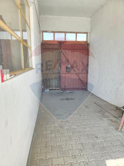 Casă cu 5 camere cu Teren 1010 Mp în Ultracentral