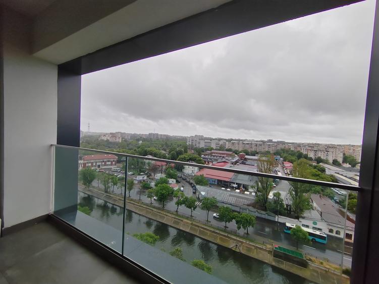 Apartament cu 3 camere în Splaiul Unirii