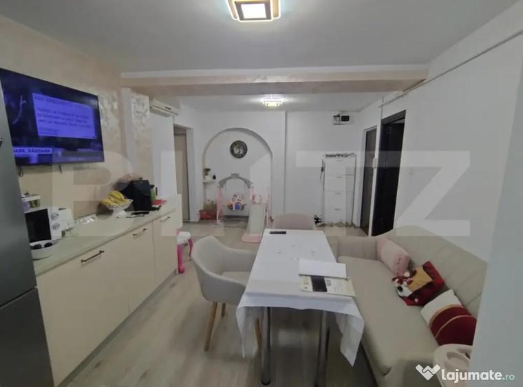 Apartament cu 3 camere decomandat în 1 Mai
