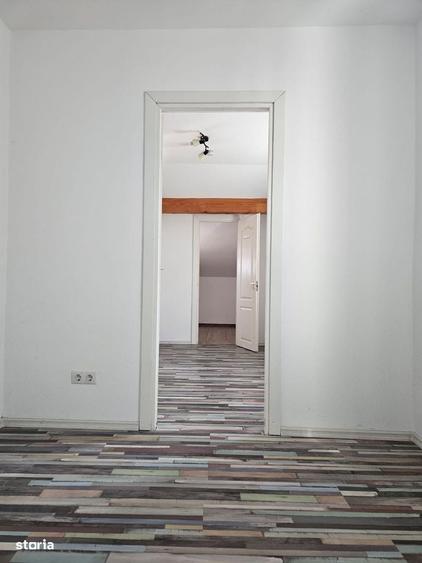 Apartament cu 3 camere decomandat în Sud