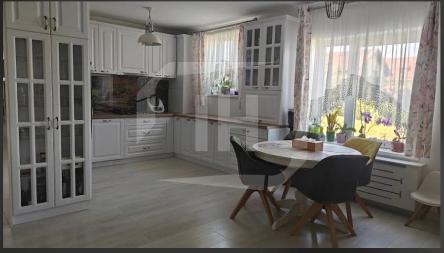 Apartament 3 camere, etajul 1,  Europa - 1