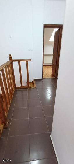 Casă cu 5 camere decomandat cu Teren 121 Mp în Rahova