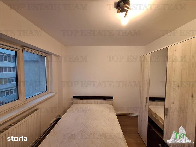 Apartament cu 3 camere decomandat în Obor