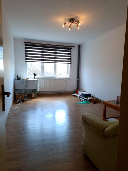 Apartament cu 2 camere decomandat în Calea București
